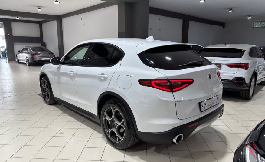 Alfa Romeo Stelvio 2.2 Turbodiesel 190 CV AT8 RWD Executive