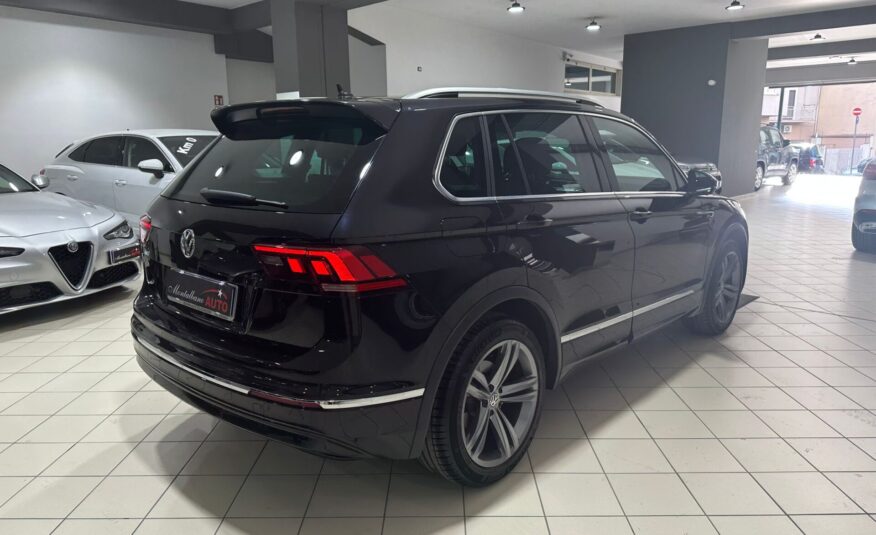 Volkswagen Tiguan 1.6 TDI R-LINE