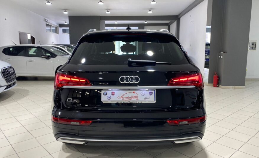 AUDI Q5 35 TDI S tronic Business