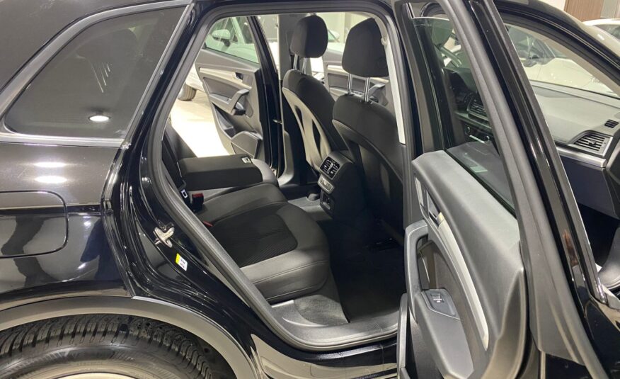 AUDI Q5 35 TDI S tronic Business