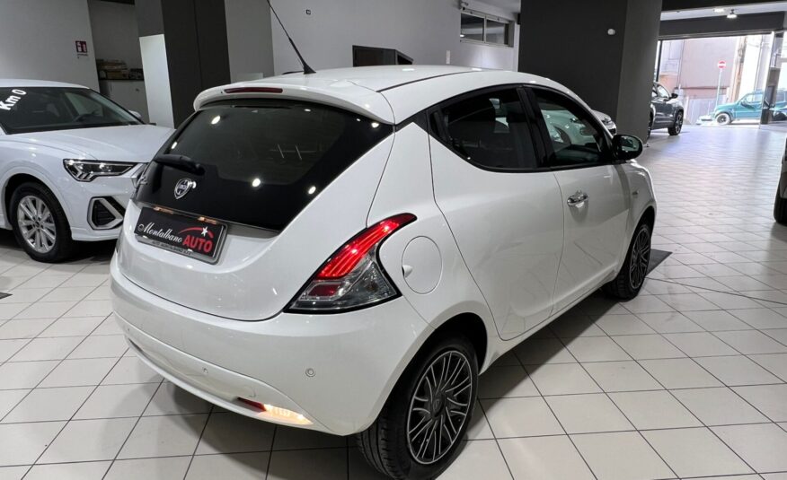 Lancia Ypsilon 1.2 69 CV 5 porte Platinum