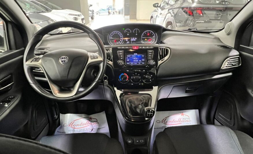 Lancia Ypsilon 1.2 69 CV 5 porte Platinum