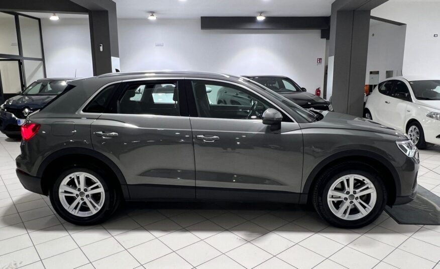 Audi Q3 35 TDI S tronic Business Advanced